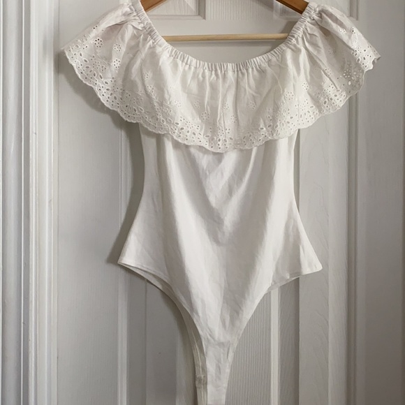 NWT White Eyelet Ruffle Sleeve Cottage Prairie Bodysuit - Small - Picture 4 of 8